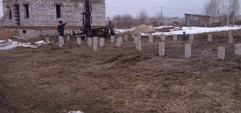 Фундамент на забивных ЖБ сваях